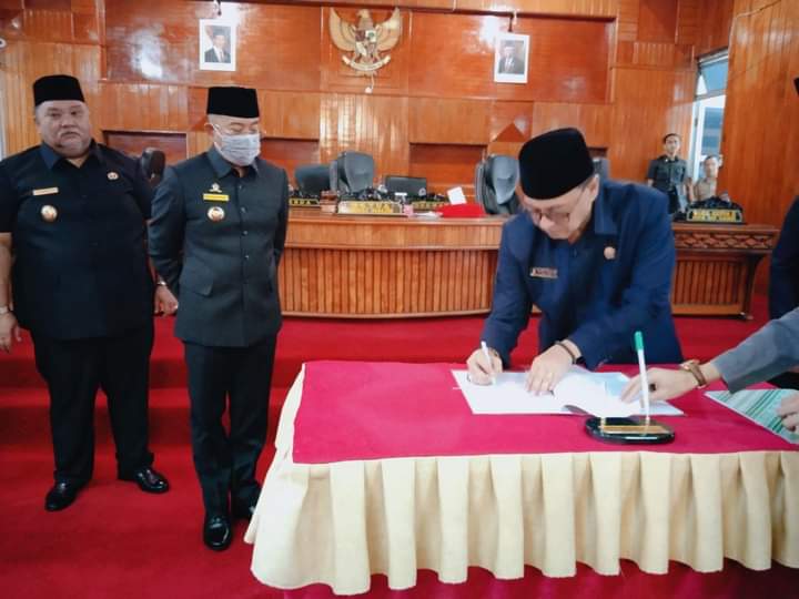 Paripurna DPRD Bengkulu Selatan Agenda Penyampaian LKPJ Bupati Tahun 2021