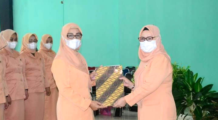 DWP Provinsi Bengkulu Kukuhkan Ketua dan Pengurus Dharma Wanita Persatuan Bengkulu Selatan