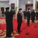 Jokowi Resmi Lantik Zulkifli Hasan sebagai Mendag, Hadi Tjahjanto Menteri ATR