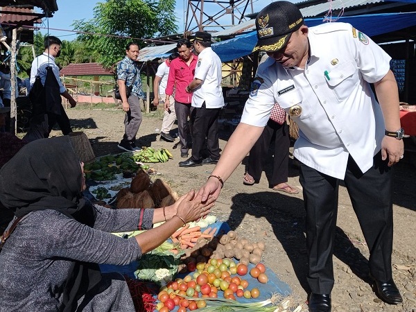 Erwin-Komitmen-Majukan-Pasar-Sembayat