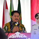 Kepala Perpustakaan Nasional, Muhamad Syarif Bando memberikan apresiasi Dengan Bupati Musi Rawas