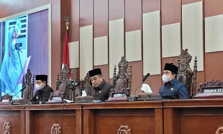 Paripurna DPRD Kota Bengkulu Agenda Penyampaian LKPJ Walikota Bengkulu tahun 2021